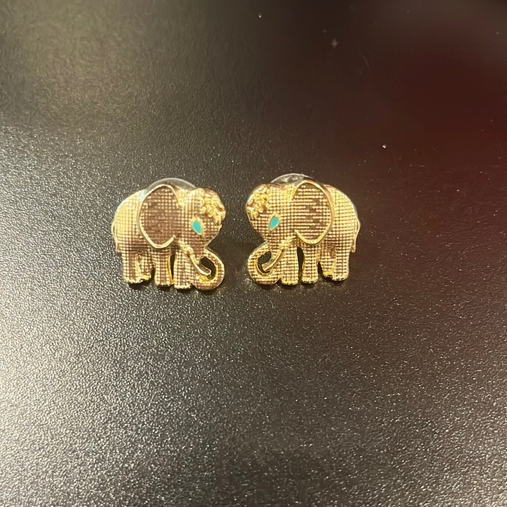 Lilly Pulitzer Gold Elephant Earrings